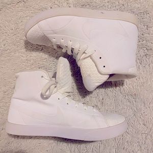 Women’s Nike Jordan White Size 7